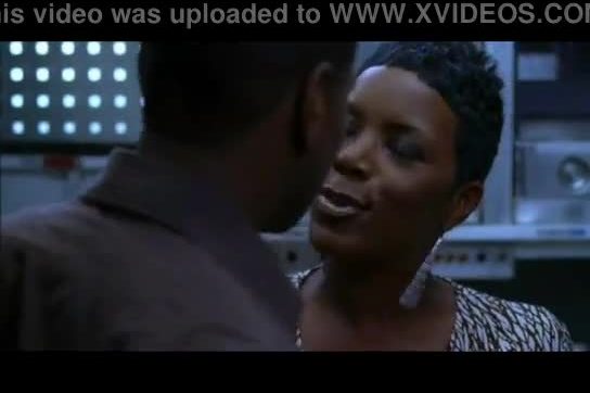 Sommore sex scene on a plane
